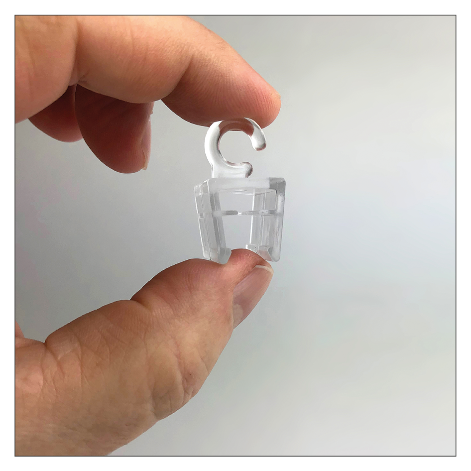 Aufhänghaken für Plakatrahmen – Größenvergleich